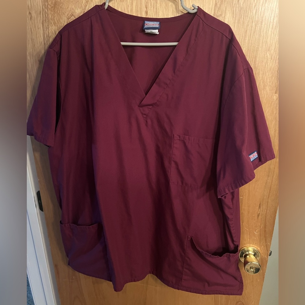 Cherokee 2XL scrub top maroon / burgundy red